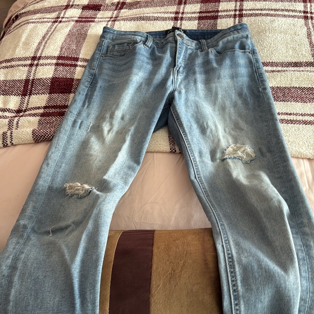 Kenneth Cole distressed skinny jeans